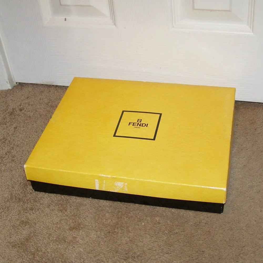 NEW FENDI Bath Towel 100% Cotton Light Blue Zucca in Box Giftable